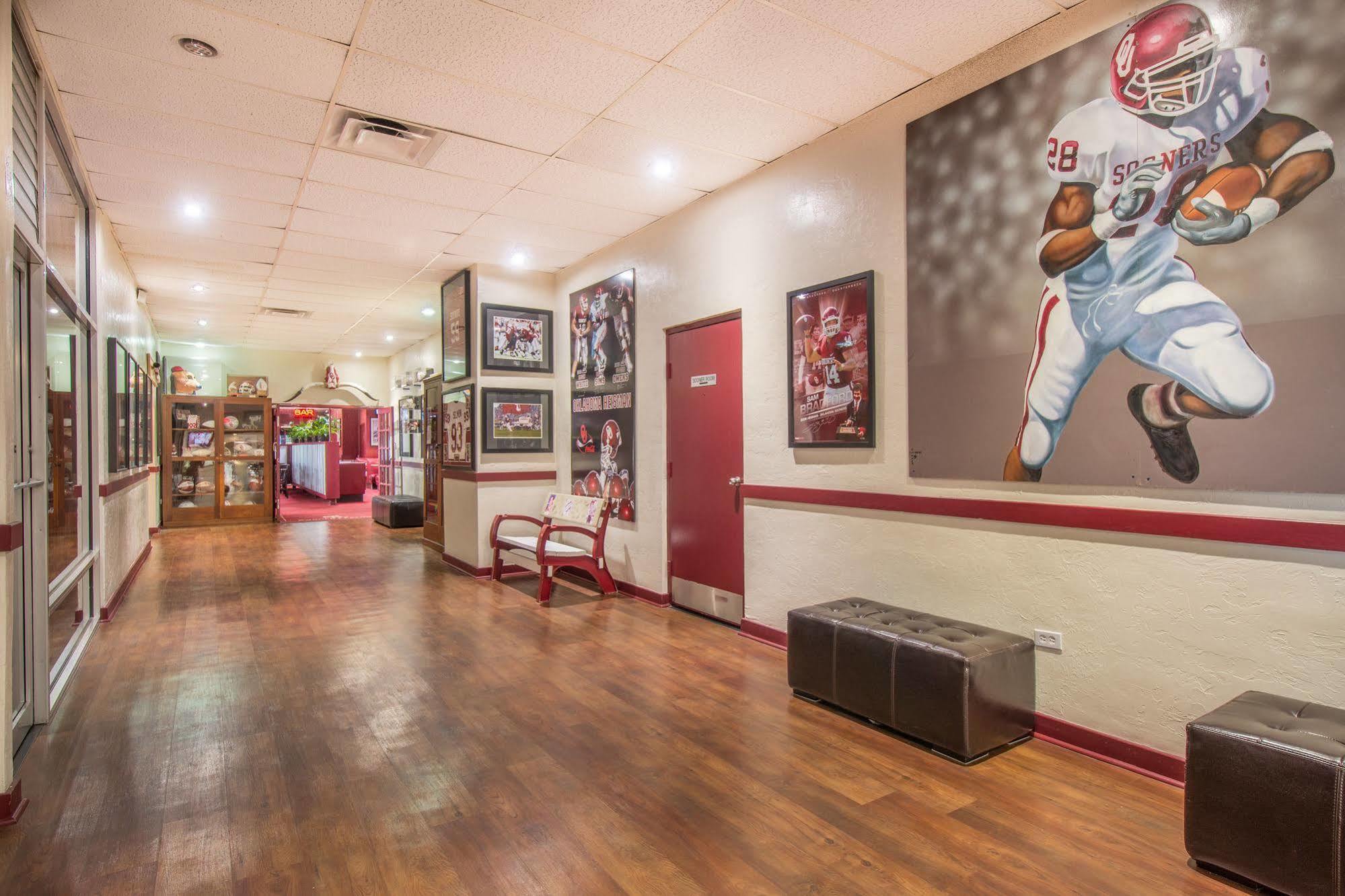 Sooner Legends Hotel Norman Exterior photo