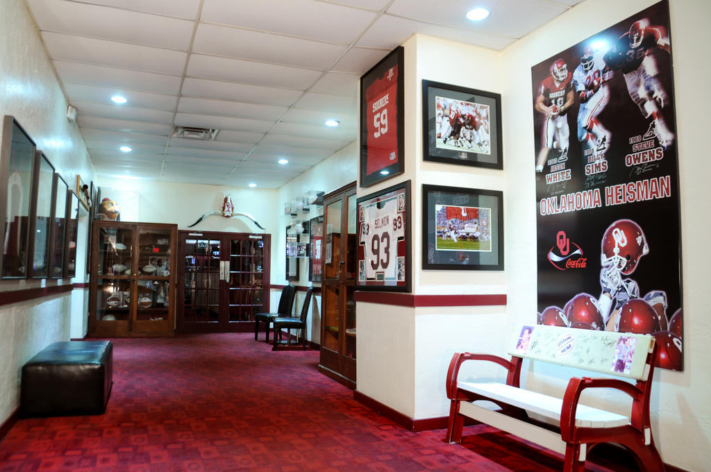 Sooner Legends Hotel Norman Exterior photo